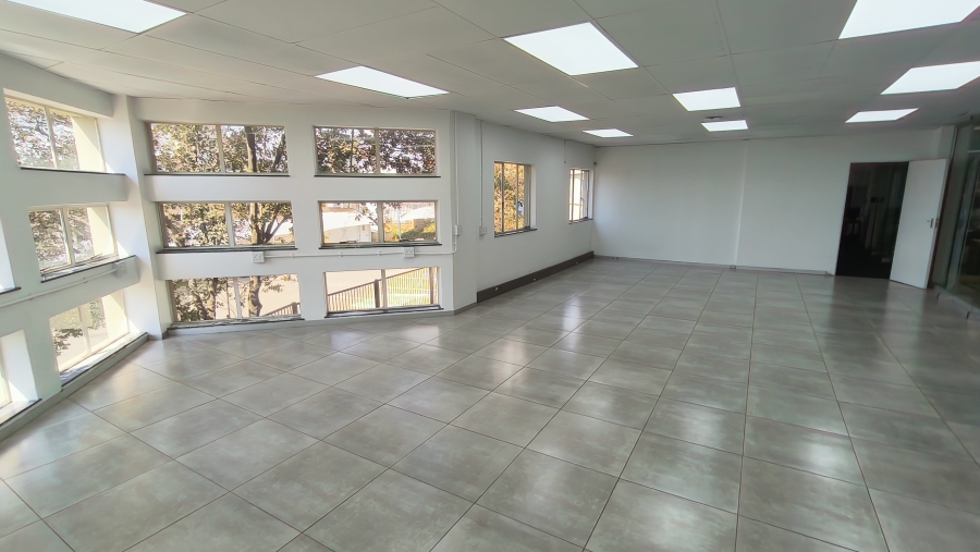 To Let Commercial Property for Rent in Rooihuiskraal Gauteng