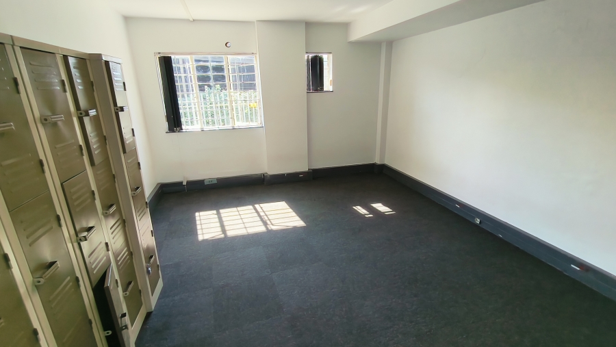 To Let Commercial Property for Rent in Rooihuiskraal Gauteng