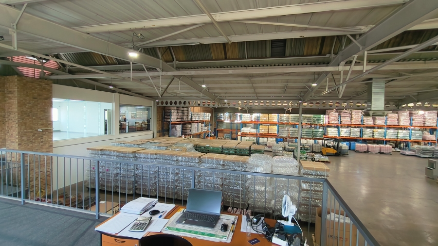 To Let Commercial Property for Rent in Rooihuiskraal Gauteng