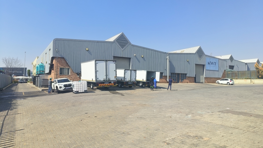 To Let Commercial Property for Rent in Rooihuiskraal Gauteng