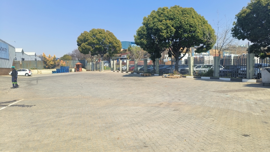 To Let Commercial Property for Rent in Rooihuiskraal Gauteng