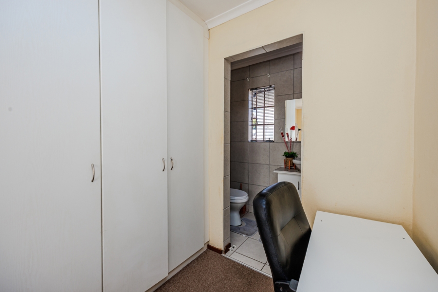 3 Bedroom Property for Sale in Honeydew Manor Gauteng