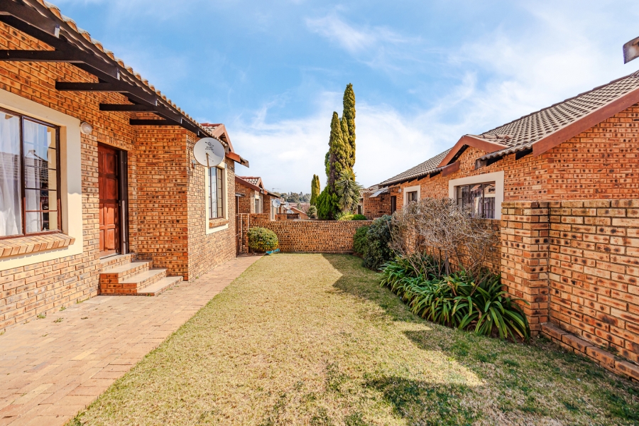 3 Bedroom Property for Sale in Honeydew Manor Gauteng