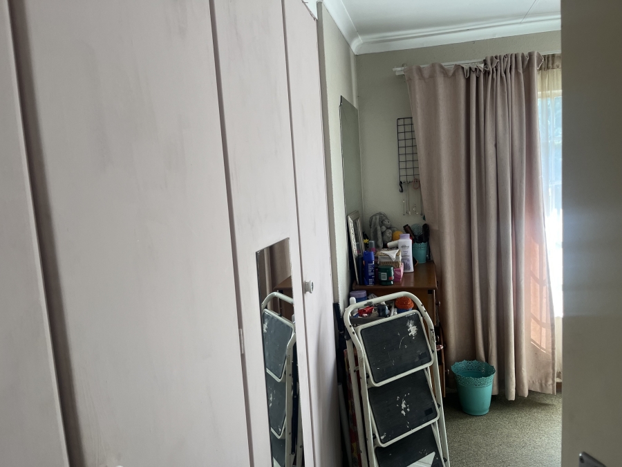 2 Bedroom Property for Sale in Albertsdal Gauteng
