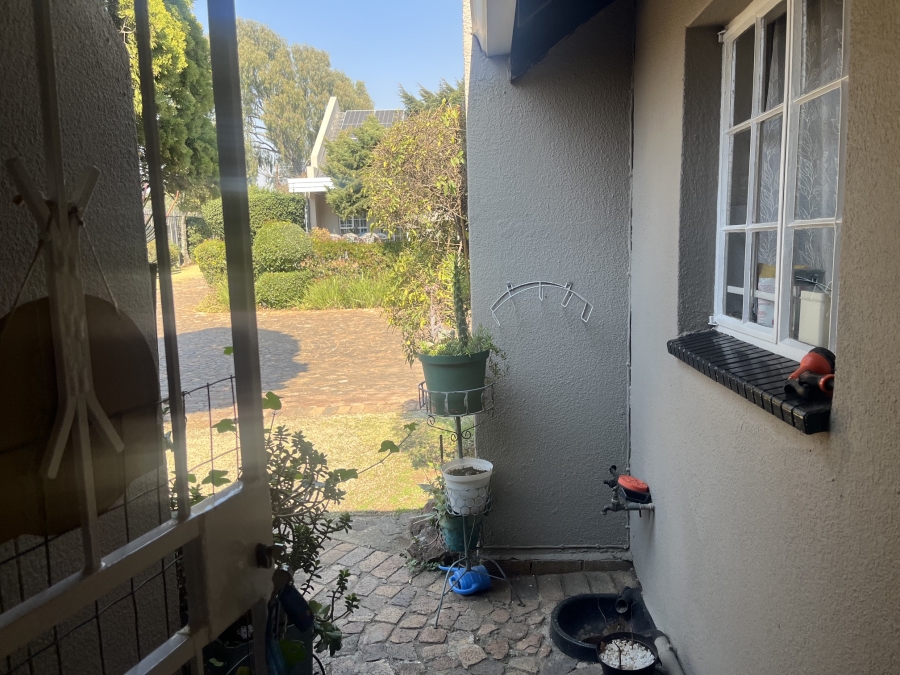 2 Bedroom Property for Sale in Albertsdal Gauteng