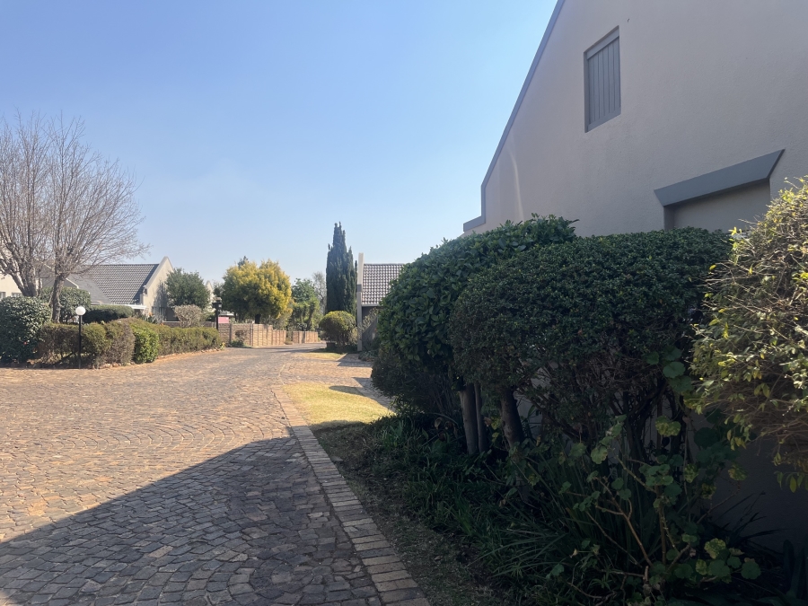 2 Bedroom Property for Sale in Albertsdal Gauteng