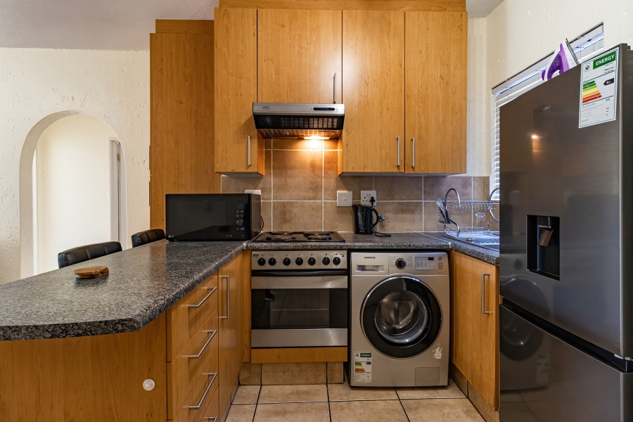 2 Bedroom Property for Sale in Pineslopes Gauteng