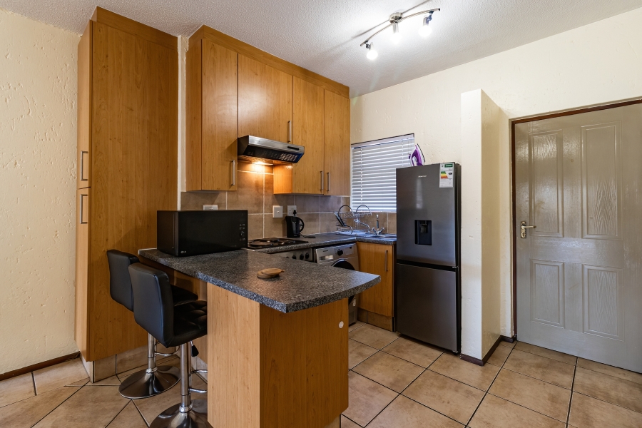 2 Bedroom Property for Sale in Pineslopes Gauteng