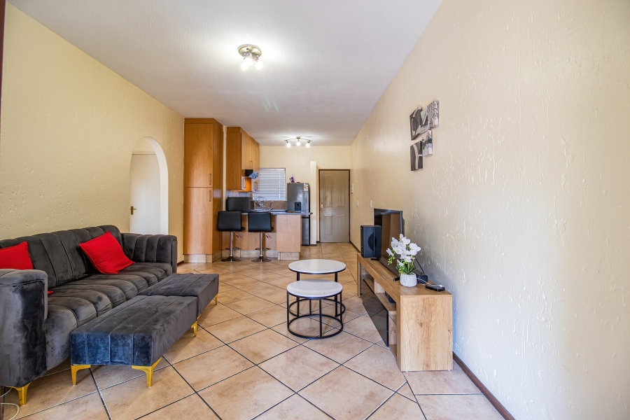 2 Bedroom Property for Sale in Pineslopes Gauteng