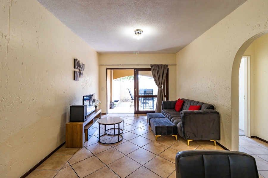 2 Bedroom Property for Sale in Pineslopes Gauteng