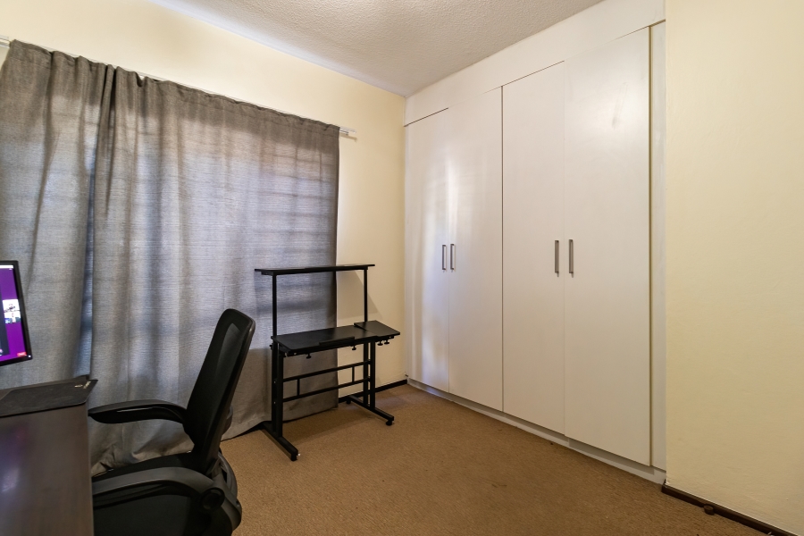 2 Bedroom Property for Sale in Pineslopes Gauteng
