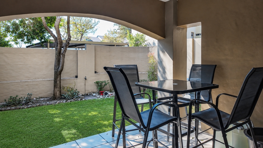 2 Bedroom Property for Sale in Pineslopes Gauteng