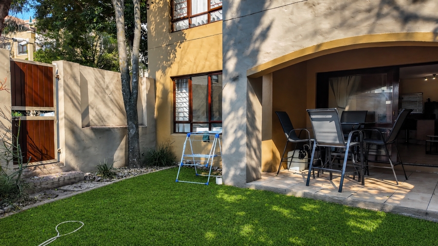2 Bedroom Property for Sale in Pineslopes Gauteng