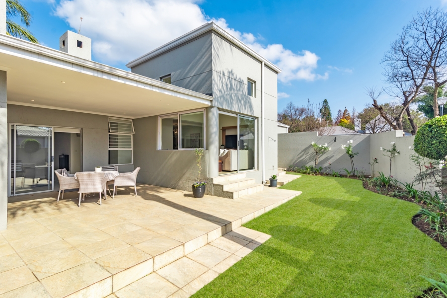 4 Bedroom Property for Sale in Magaliessig Gauteng