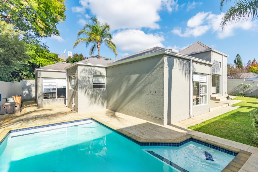4 Bedroom Property for Sale in Magaliessig Gauteng