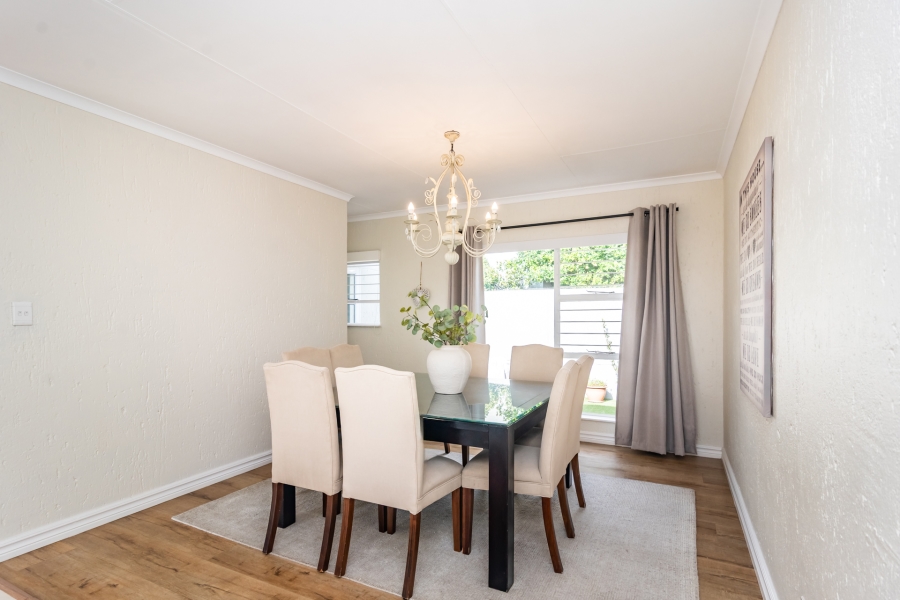 4 Bedroom Property for Sale in Magaliessig Gauteng