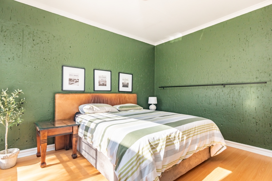 4 Bedroom Property for Sale in Magaliessig Gauteng