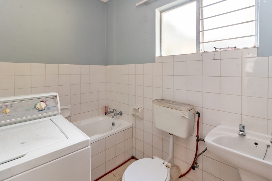 4 Bedroom Property for Sale in Magaliessig Gauteng