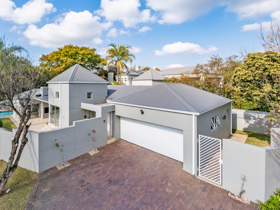 4 Bedroom Property for Sale in Magaliessig Gauteng