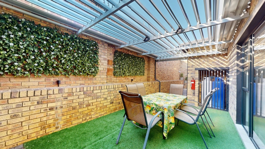 3 Bedroom Property for Sale in Bartlett Gauteng