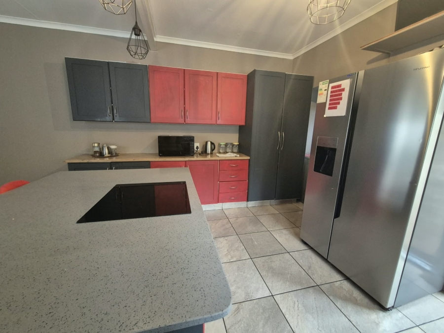 3 Bedroom Property for Sale in Mulbarton Gauteng