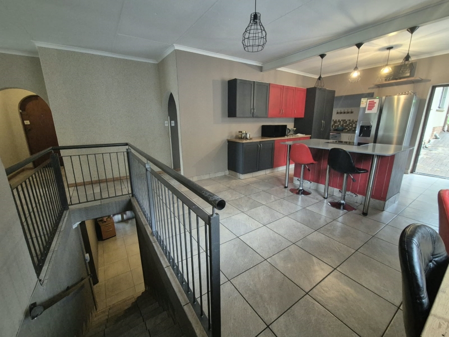 3 Bedroom Property for Sale in Mulbarton Gauteng