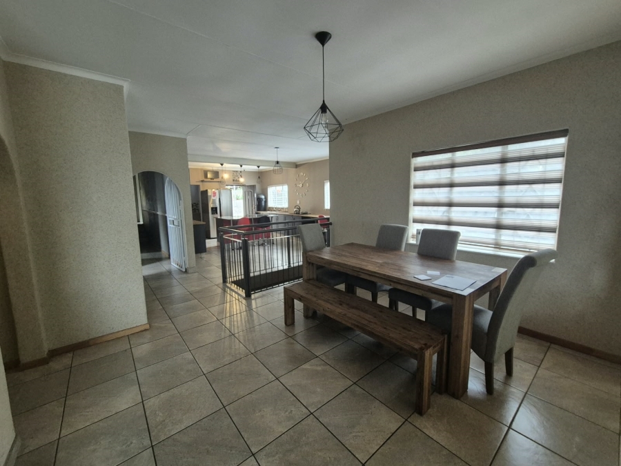 3 Bedroom Property for Sale in Mulbarton Gauteng