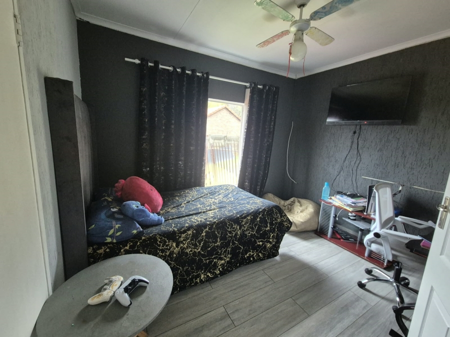 3 Bedroom Property for Sale in Mulbarton Gauteng