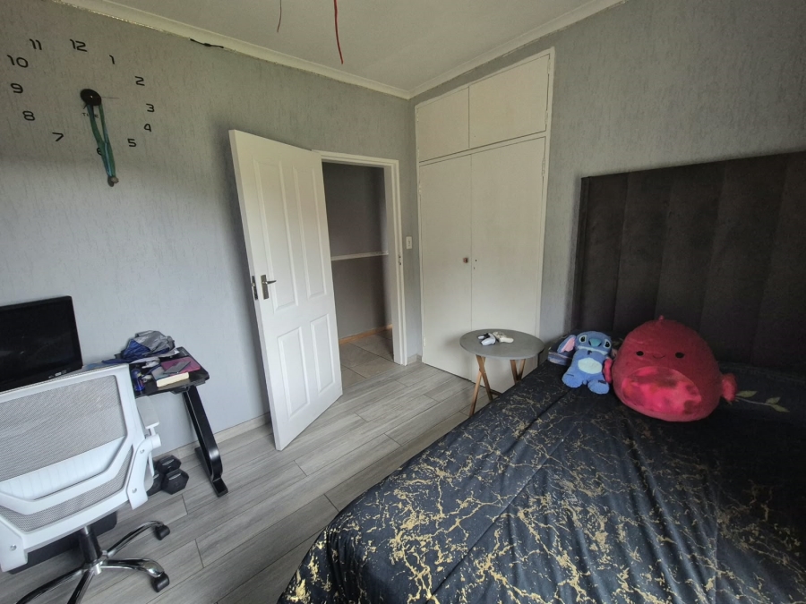 3 Bedroom Property for Sale in Mulbarton Gauteng