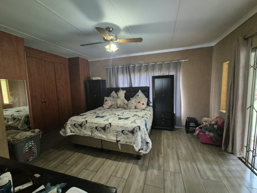 3 Bedroom Property for Sale in Mulbarton Gauteng