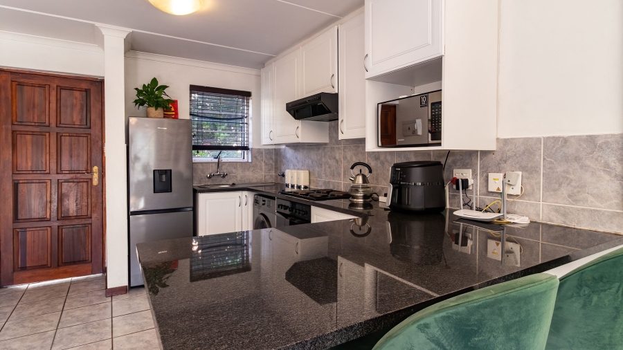 2 Bedroom Property for Sale in Sunninghill Gauteng