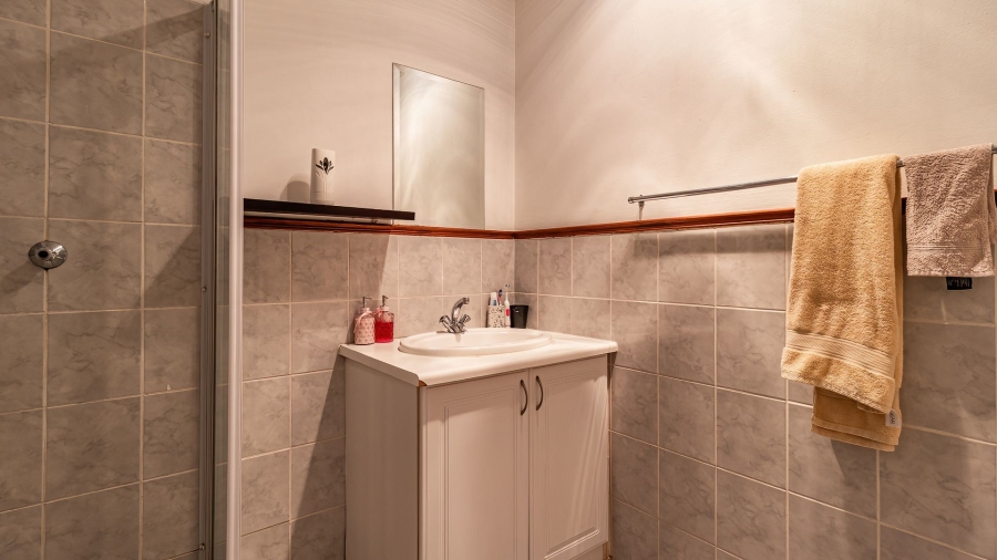2 Bedroom Property for Sale in Sunninghill Gauteng