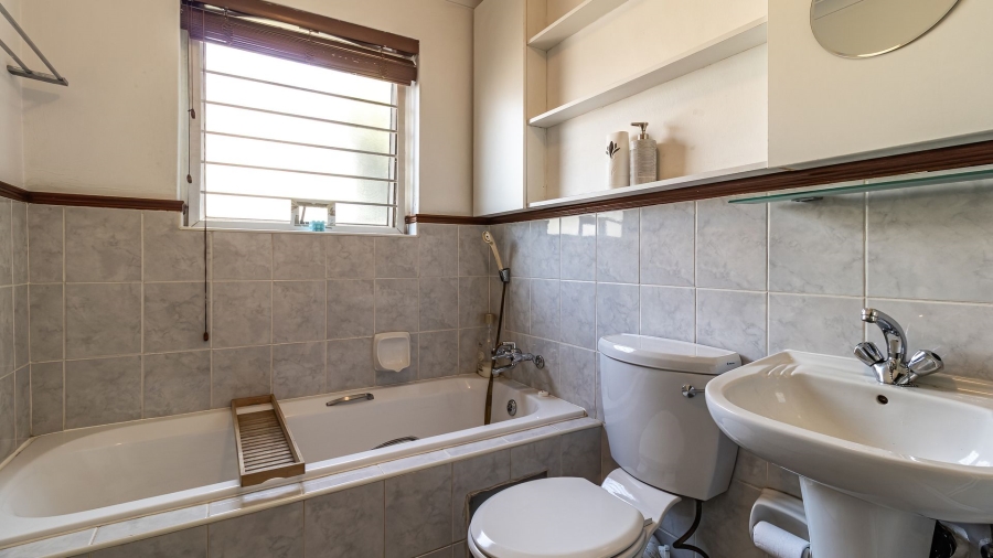 2 Bedroom Property for Sale in Sunninghill Gauteng