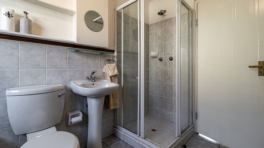 2 Bedroom Property for Sale in Sunninghill Gauteng