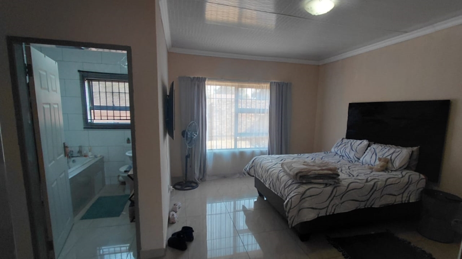 To Let 3 Bedroom Property for Rent in Ferryvale Gauteng