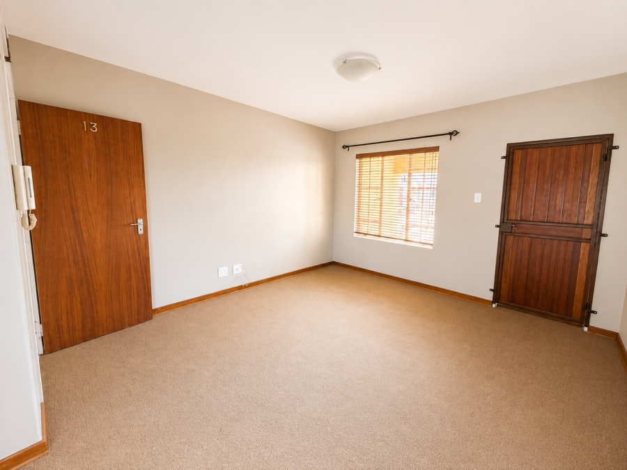 2 Bedroom Property for Sale in Goedeburg Gauteng