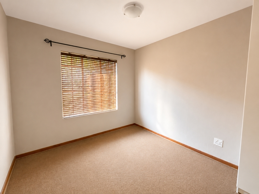 2 Bedroom Property for Sale in Goedeburg Gauteng