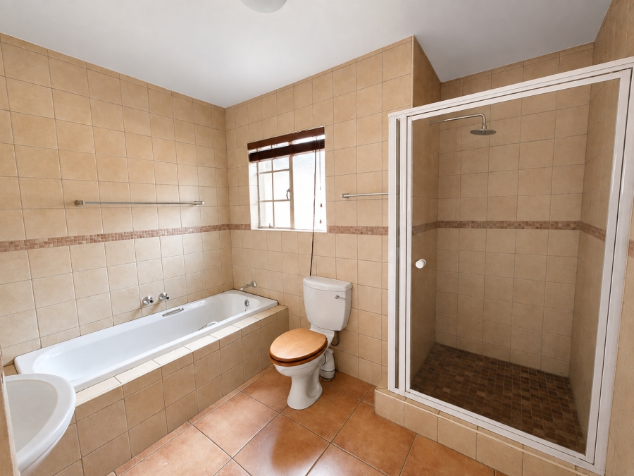 2 Bedroom Property for Sale in Goedeburg Gauteng