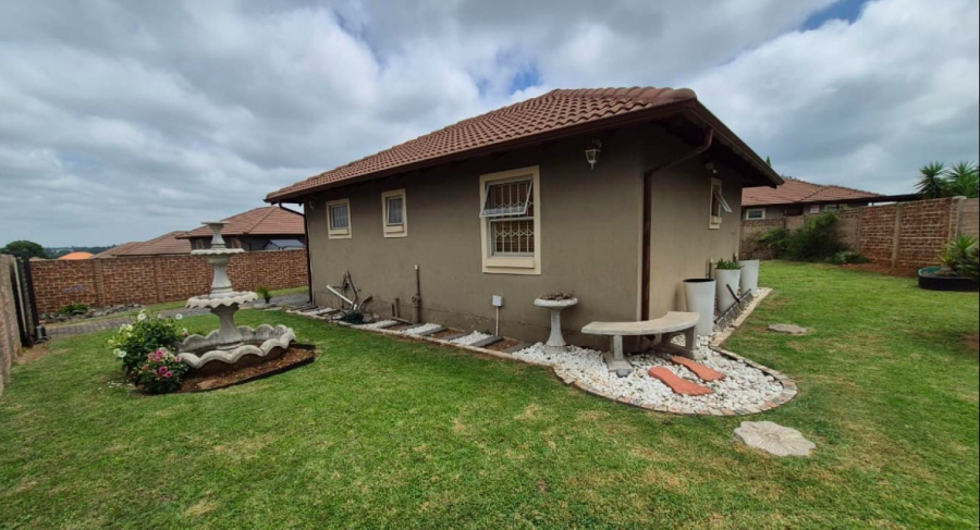 2 Bedroom Property for Sale in Cloverdene Gauteng