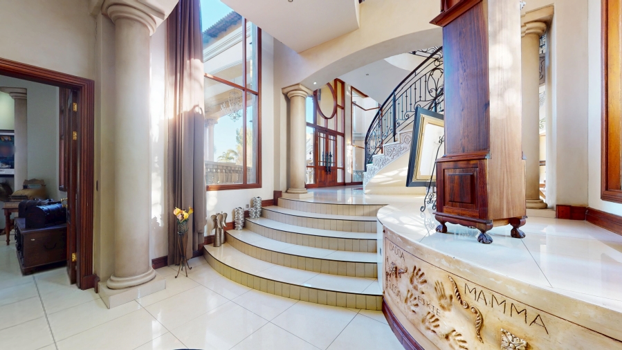 6 Bedroom Property for Sale in Benoni Small Farms Gauteng
