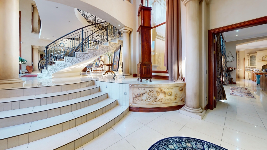 6 Bedroom Property for Sale in Benoni Small Farms Gauteng