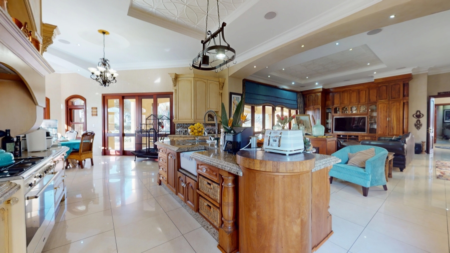 6 Bedroom Property for Sale in Benoni Small Farms Gauteng