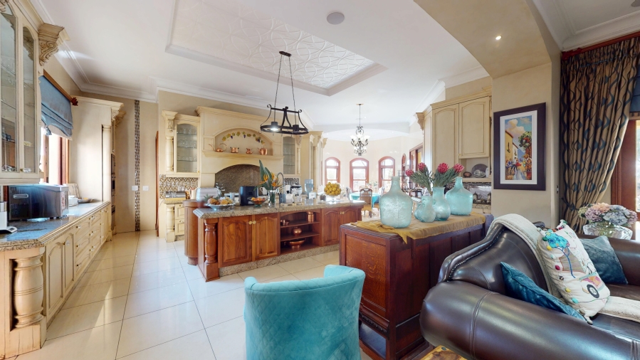 6 Bedroom Property for Sale in Benoni Small Farms Gauteng