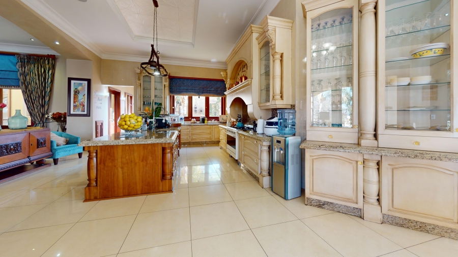6 Bedroom Property for Sale in Benoni Small Farms Gauteng