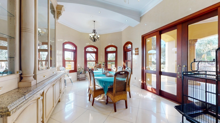 6 Bedroom Property for Sale in Benoni Small Farms Gauteng