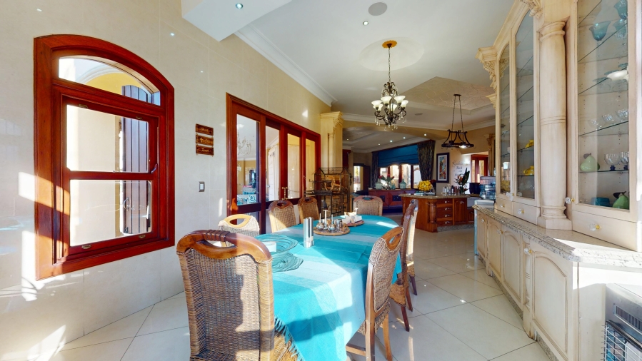 6 Bedroom Property for Sale in Benoni Small Farms Gauteng