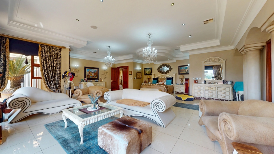 6 Bedroom Property for Sale in Benoni Small Farms Gauteng