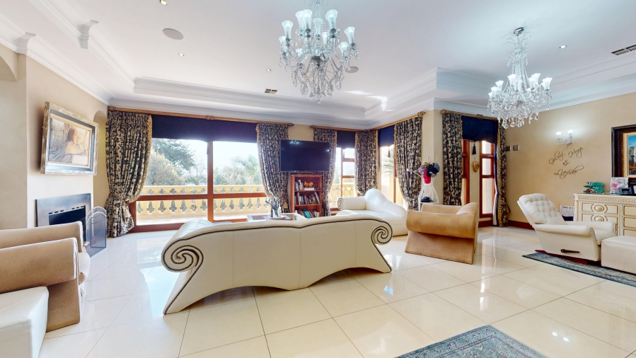 6 Bedroom Property for Sale in Benoni Small Farms Gauteng