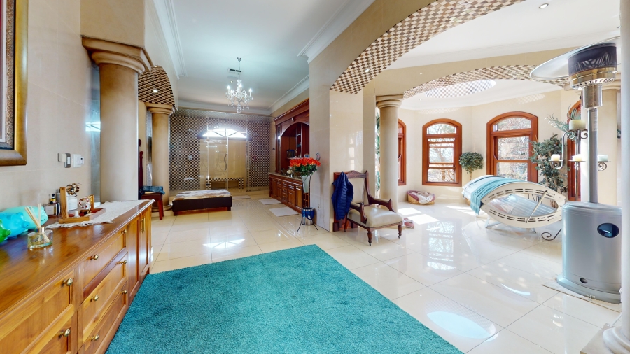 6 Bedroom Property for Sale in Benoni Small Farms Gauteng