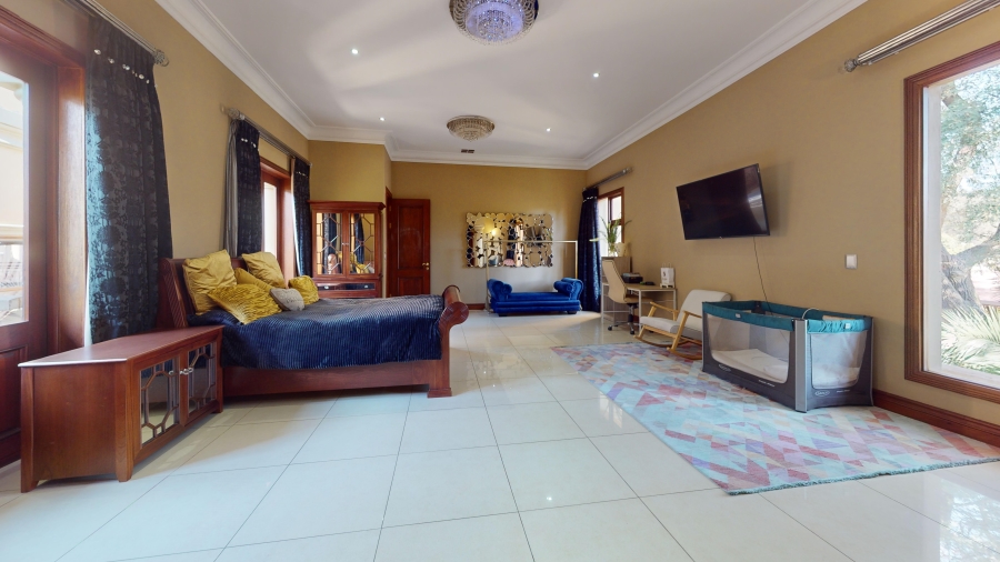 6 Bedroom Property for Sale in Benoni Small Farms Gauteng